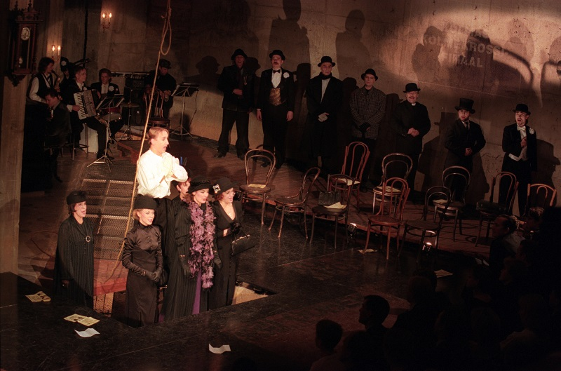 File:Anšon, Vladimir (Brechti ja Weilli „Kolmekrossiooper”. Tallinna Linnateater, 1997, allikas Tallinna Linnateater).jpg